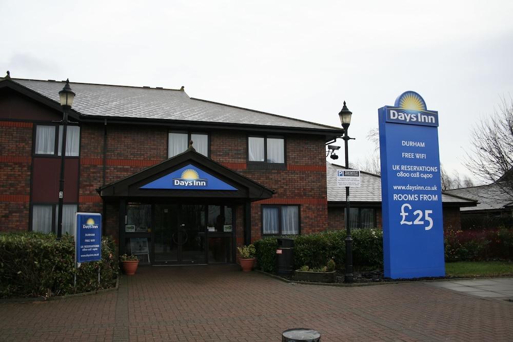Super 8 By Wyndham Durham Hotel Eksteriør billede