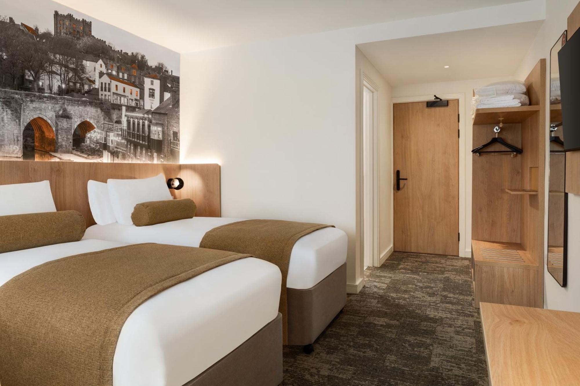 Super 8 By Wyndham Durham Hotel Eksteriør billede