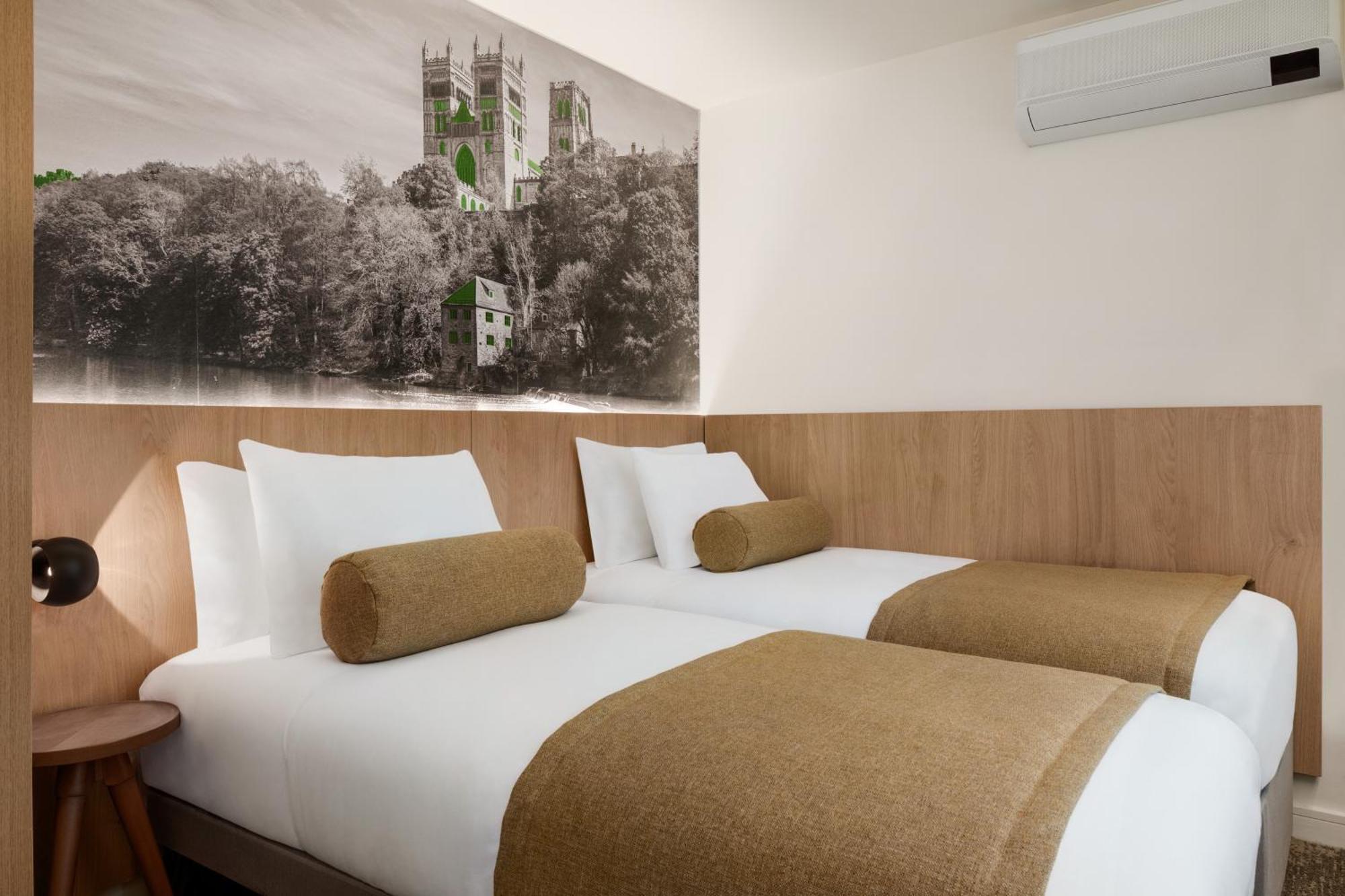 Super 8 By Wyndham Durham Hotel Eksteriør billede