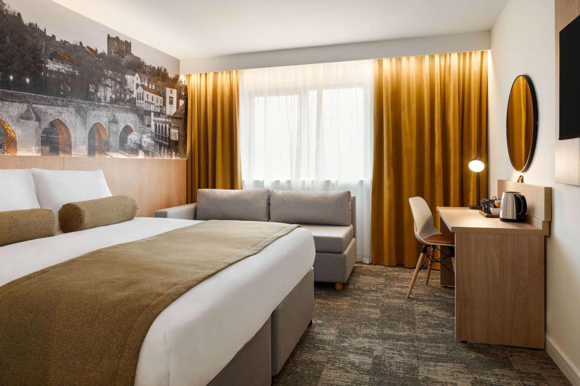 Super 8 By Wyndham Durham Hotel Eksteriør billede