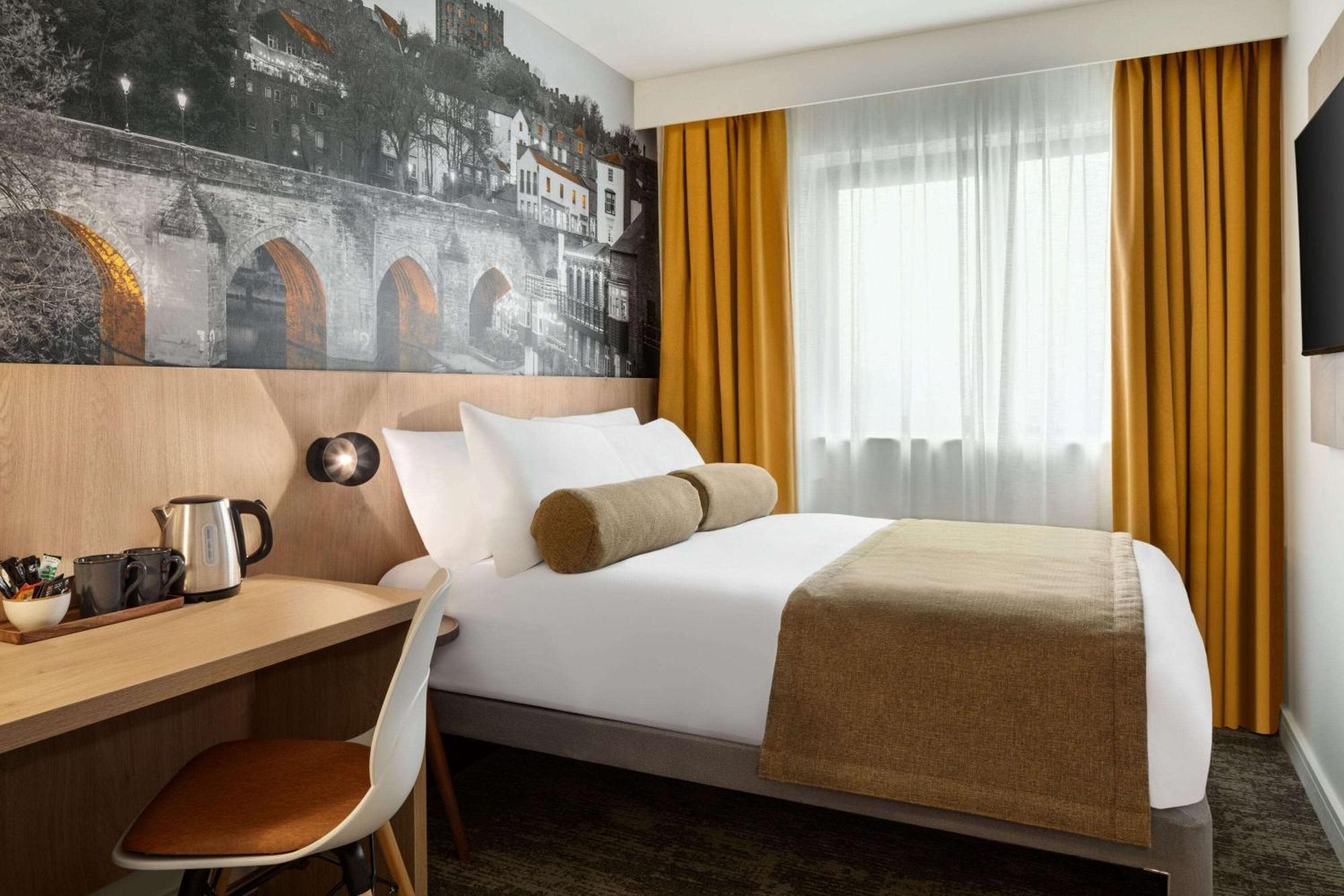 Super 8 By Wyndham Durham Hotel Eksteriør billede