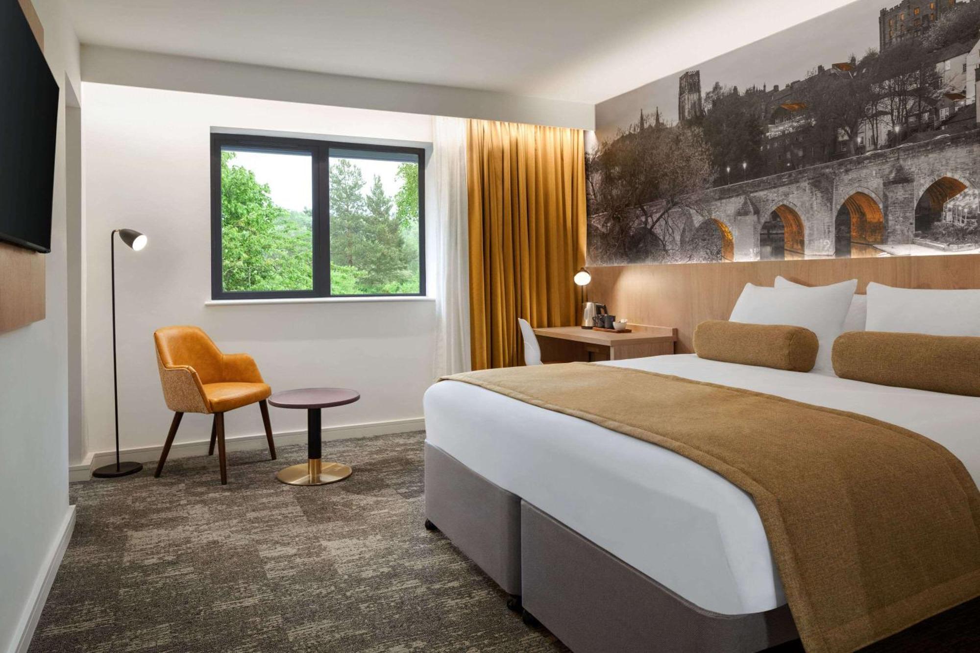 Super 8 By Wyndham Durham Hotel Eksteriør billede