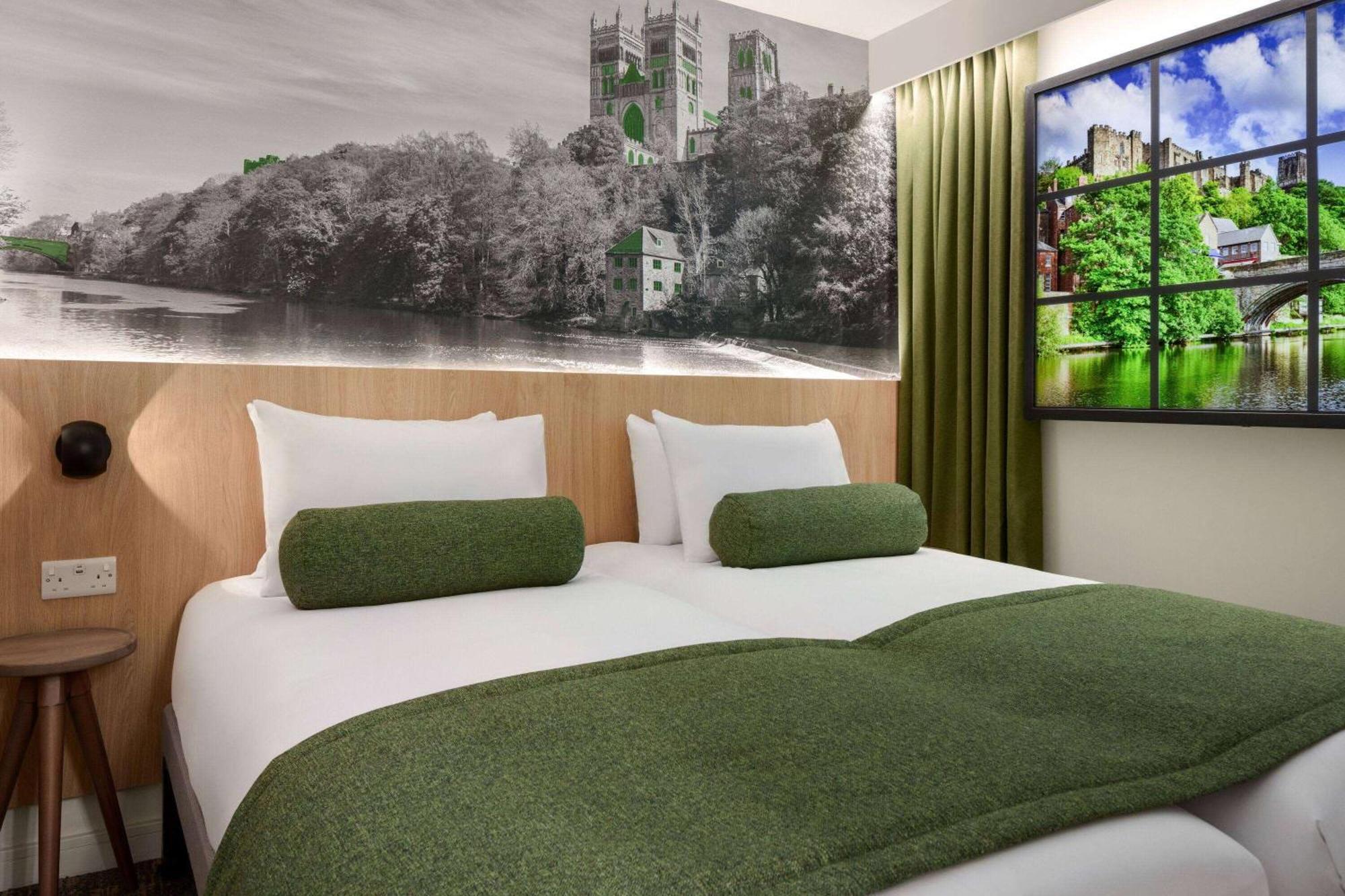 Super 8 By Wyndham Durham Hotel Eksteriør billede