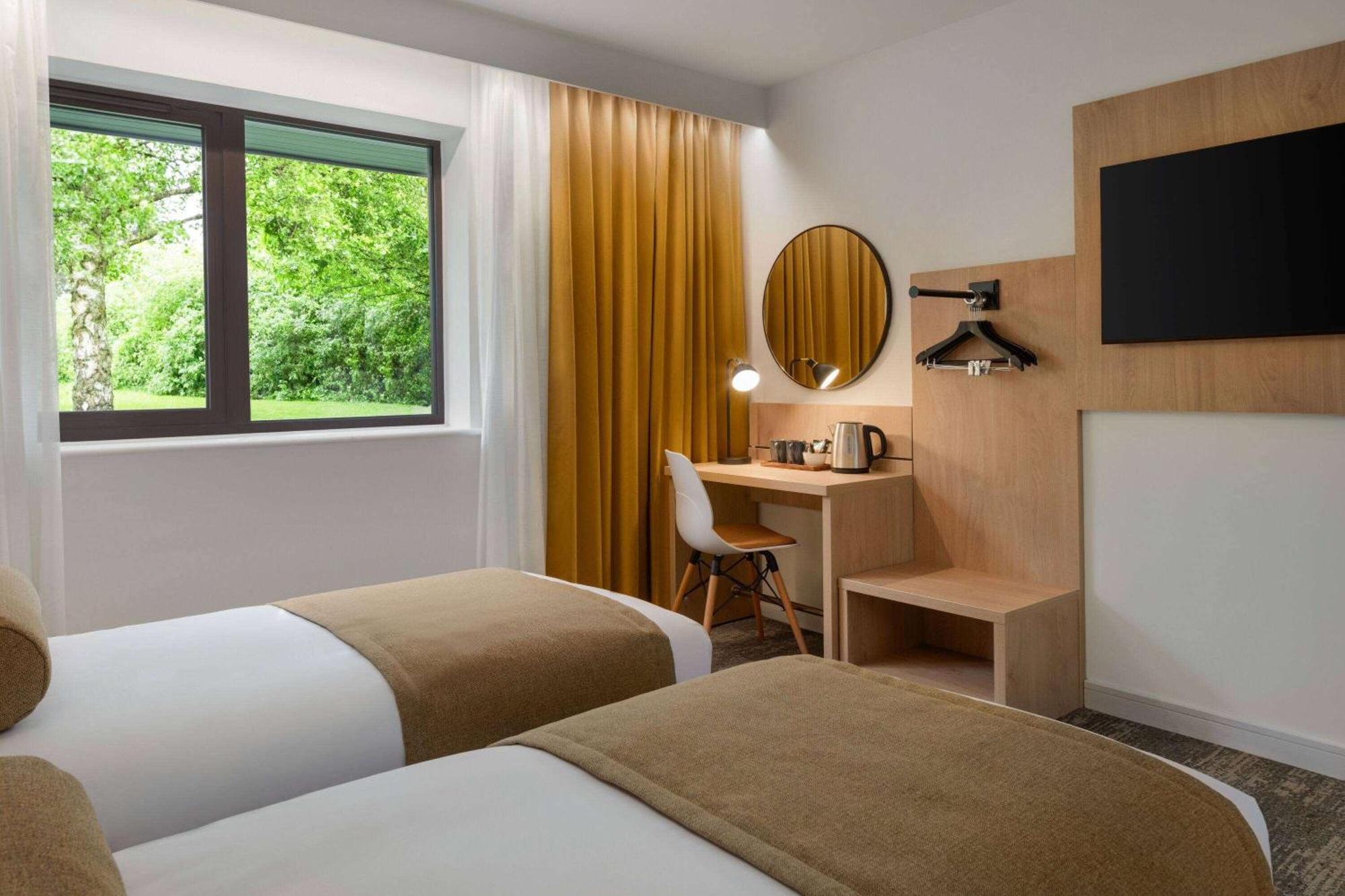 Super 8 By Wyndham Durham Hotel Eksteriør billede