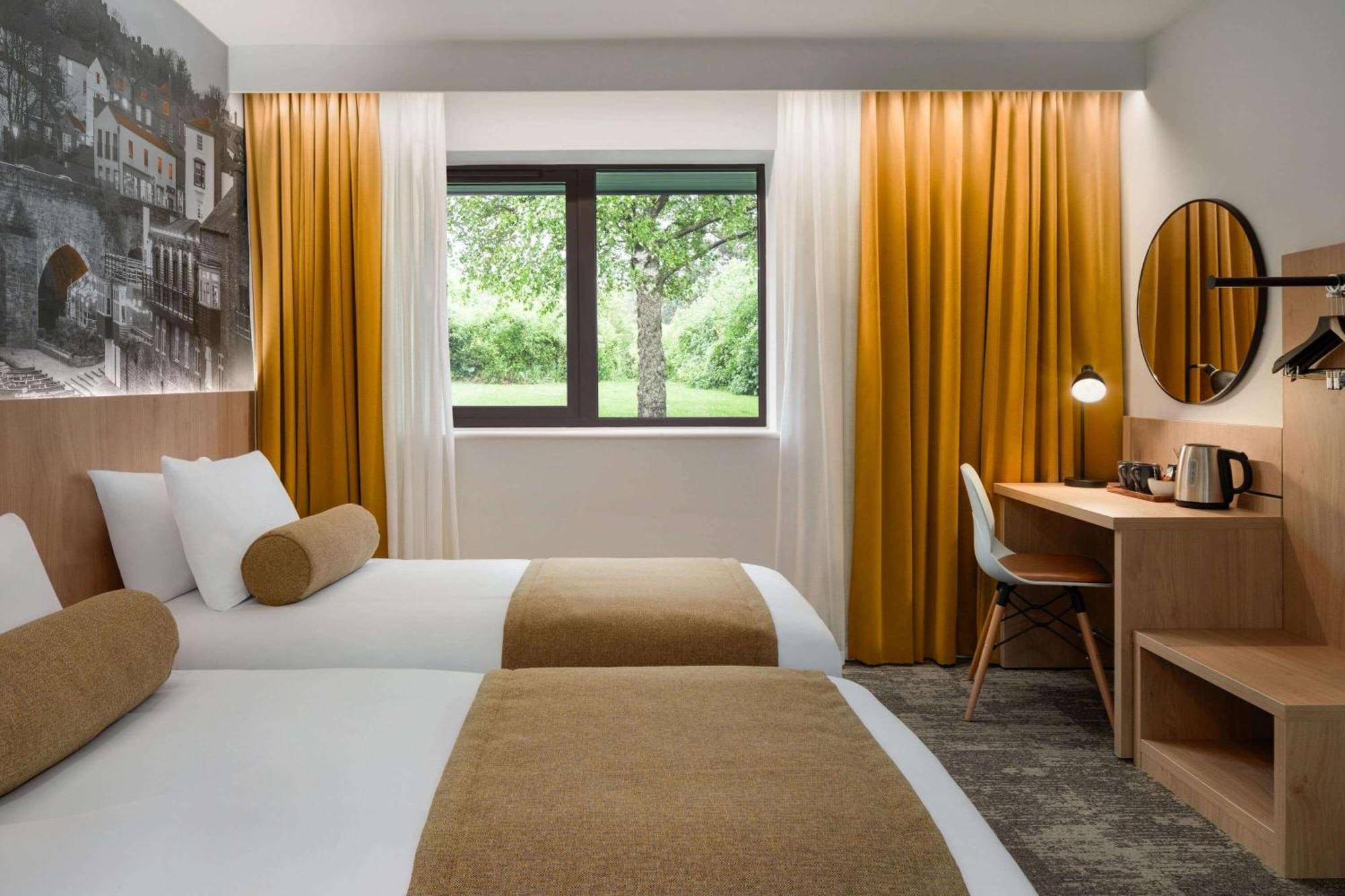 Super 8 By Wyndham Durham Hotel Eksteriør billede
