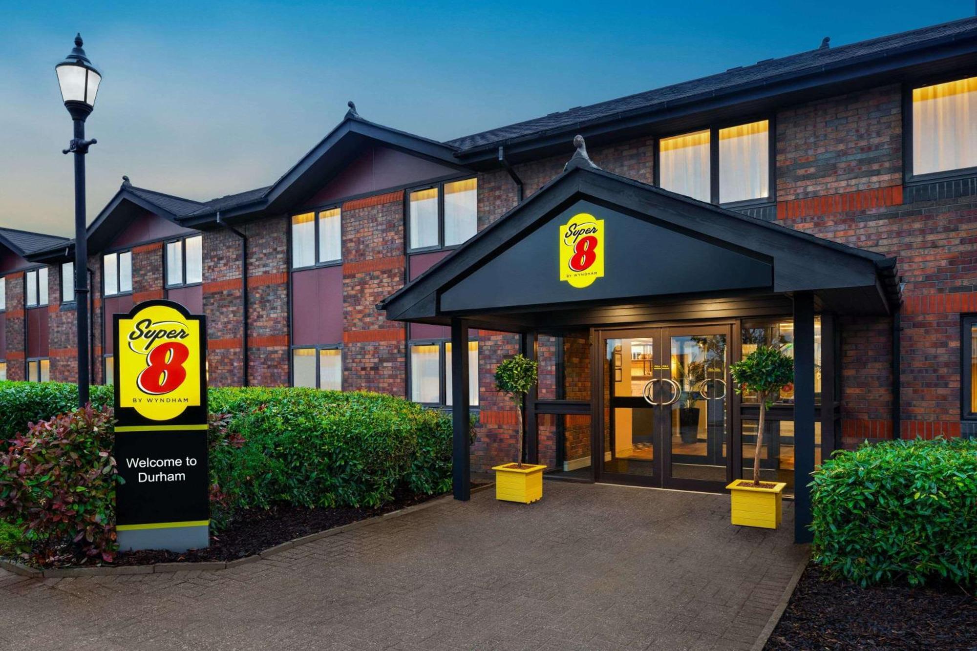 Super 8 By Wyndham Durham Hotel Eksteriør billede